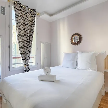 Apartment De Charme Proche De La Tour Eiffel Paris